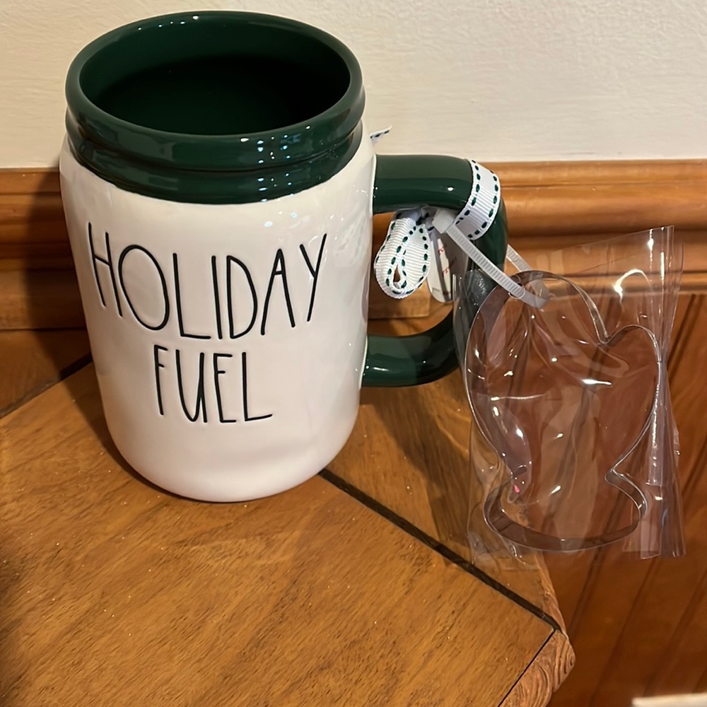 NWT Rae Dunn Christmas mug and cookie cutter